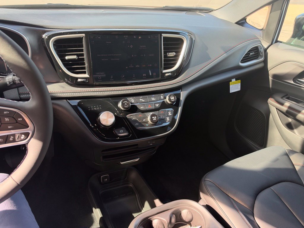 New 2027 Chrysler Pacifica Select AWD/4WD image 28