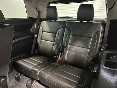 Used 2021 GMC Acadia SLT image 12