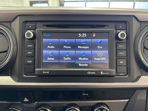 Certified 2017 Toyota Tacoma SR5 image 25