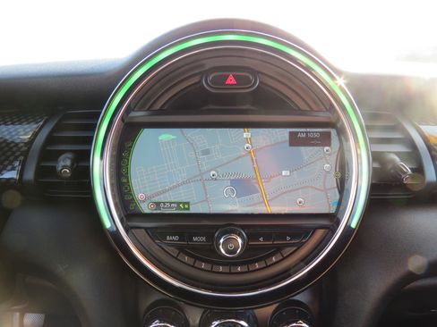 Used 2016 MINI Cooper S image 18