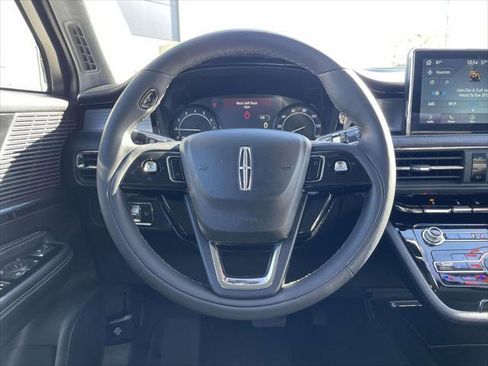 Used 2022 Lincoln Corsair AWD w/ Equipment Group 101A image 18