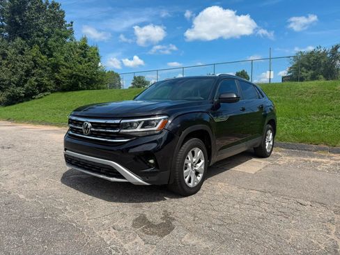 Used 2020 Volkswagen Atlas Cross Sport S FWD image 2