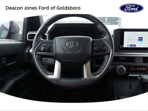 Used 2025 Toyota 4Runner SR5 image 17
