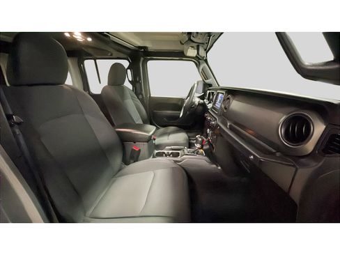 Used 2022 Jeep Wrangler Unlimited Sport image 16