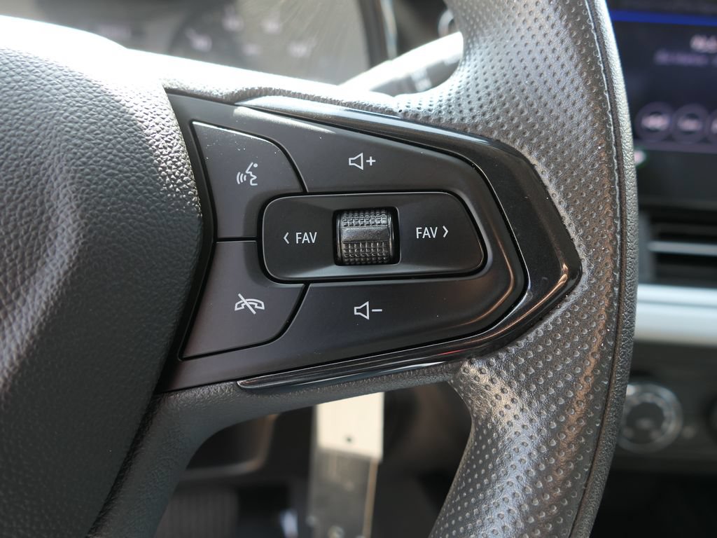 Used 2024 Chevrolet Trax LS w/ LS Convenience Package FWD image 13