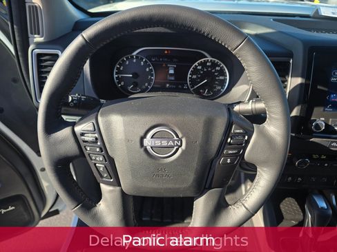 Certified 2024 Nissan Frontier SL w/ Technology Package image 17