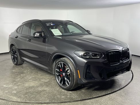 Certified 2023 BMW X4 M40i w/ Premium Package image 3