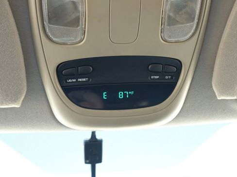 Used 2005 Dodge Ram 1500 Truck SLT image 19