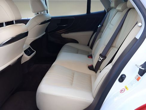 Used 2019 Lexus LS 500 w/ Interior Upgrade Package RWD image 12