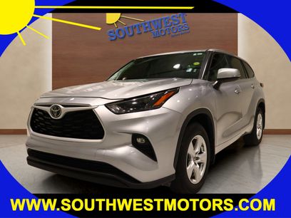 Used 2024 Toyota Highlander LE