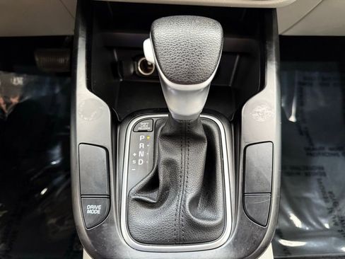 Used 2023 Kia Soul LX image 34