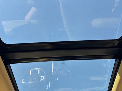 Used 2019 Ford F150 Lariat w/ Equipment Group 502A Luxury image 19