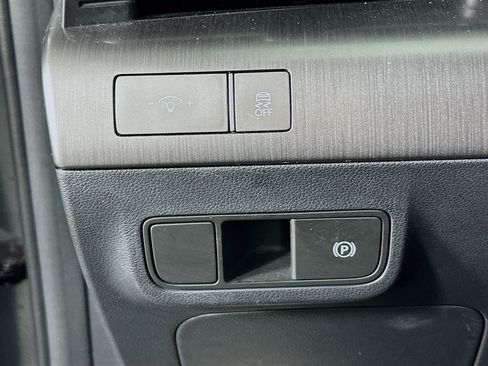 Used 2024 Hyundai Kona SEL FWD image 16