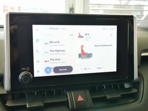 Used 2024 Toyota RAV4 XLE image 18