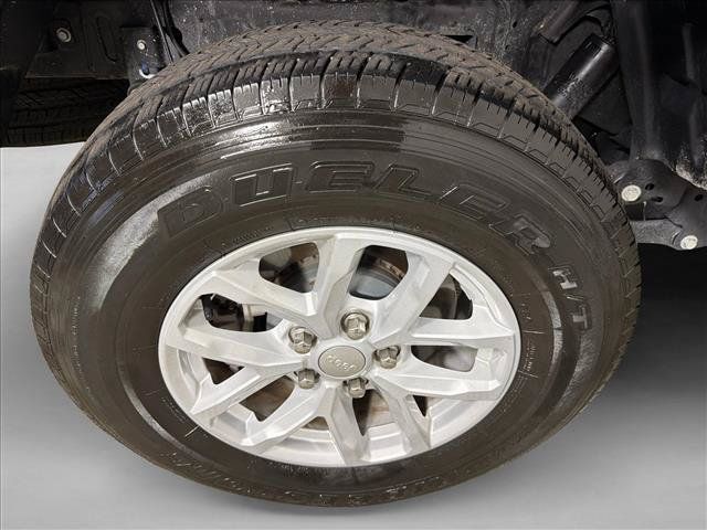 Used 2023 Jeep Gladiator Sport AWD/4WD image 17