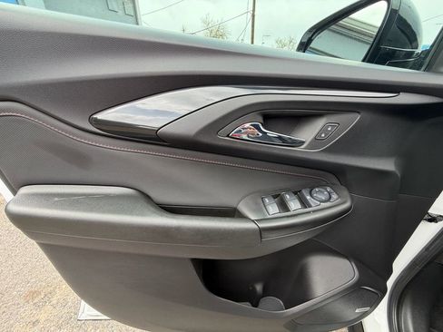 Used 2022 Chevrolet TrailBlazer RS w/ Technology Package image 17