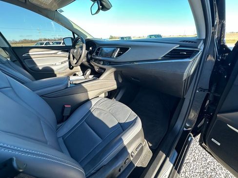 Used 2021 Buick Enclave Premium w/ Sun and Sites Package image 38