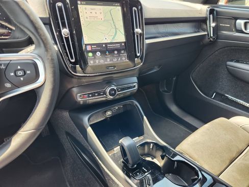 Certified 2023 Volvo C40 P8 Recharge Ultimate AWD/4WD image 30