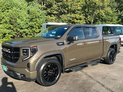 Used 2024 GMC Sierra 1500 Elevation AWD/4WD image 1