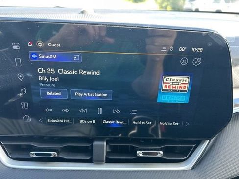 New 2026 Chevrolet Equinox LT w/ Convenience Package II image 11