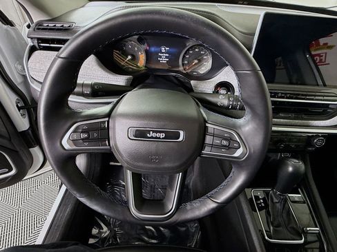 Used 2022 Jeep Compass Latitude w/ Sun and Sound Group image 21