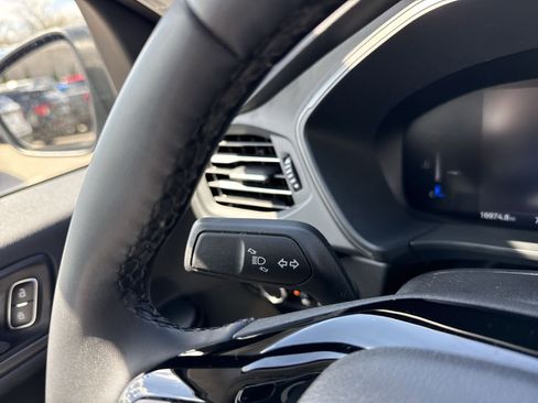 Used 2023 Ford Escape Active image 31