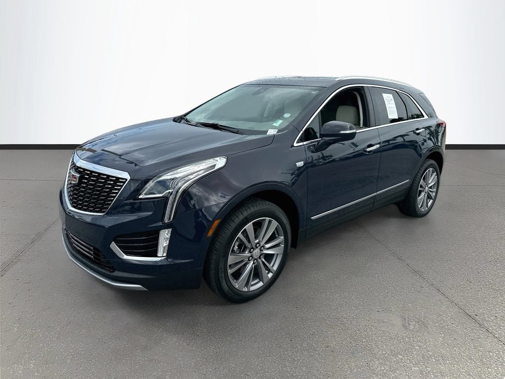 Used 2025 Cadillac XT5 Premium Luxury w/ LPO, Floor Liner Package FWD image 3