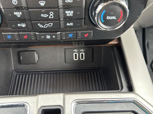 Used 2016 Ford F150 Lariat image 15