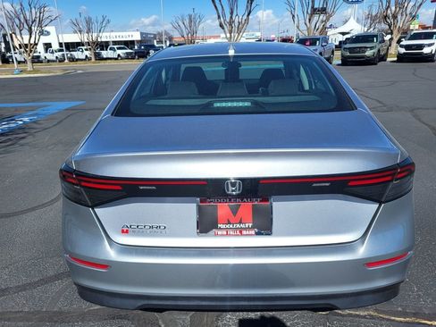 Used 2023 Honda Accord EX image 3