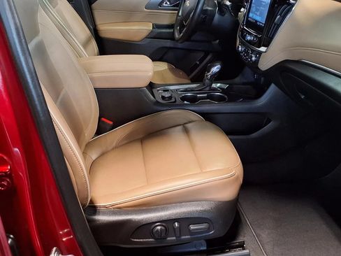 Used 2023 Chevrolet Traverse Premier AWD/4WD image 13