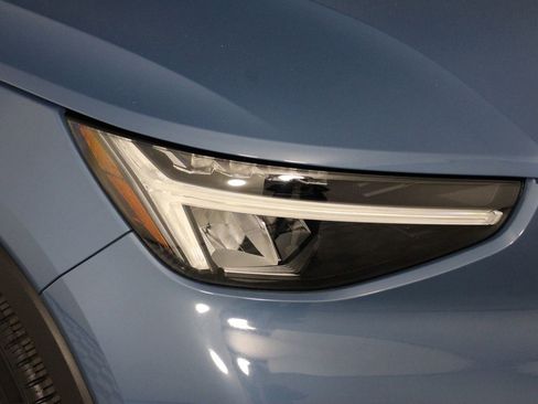 Certified 2023 Volvo XC40 B5 Ultimate image 26