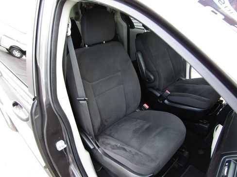 Used 2017 Dodge Grand Caravan SE w/ Power Window Group FWD image 27