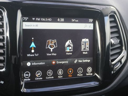 Used 2018 Jeep Compass Limited w/ Navigation Group image 34