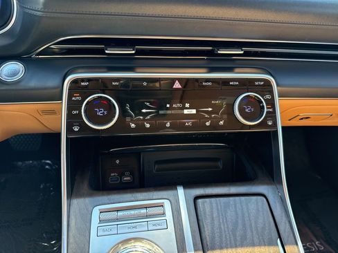 Used 2023 Genesis GV80 2.5T w/ Prestige 20" Package image 26