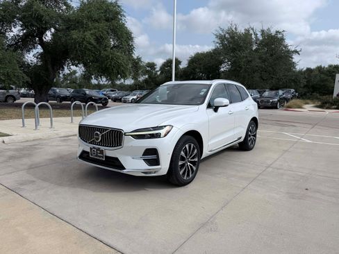 Used 2023 Volvo XC60 B5 Plus AWD/4WD image 2