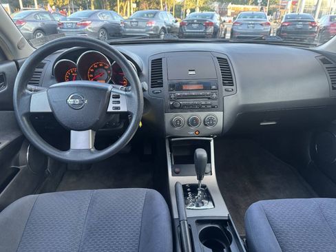 Used 2005 Nissan Altima 2.5 S w/ (S02) Side Airbags Pkg FWD image 10