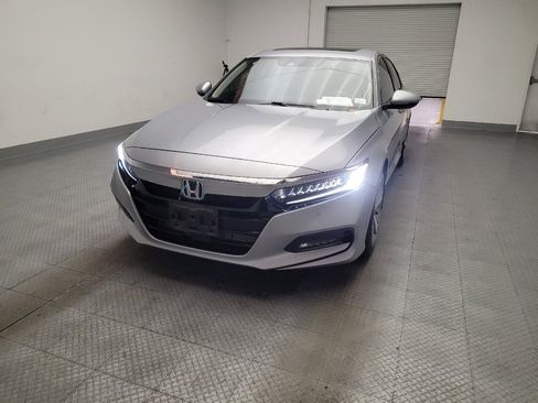 Used 2018 Honda Accord Touring image 15