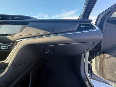 Certified 2025 Cadillac XT5 Premium Luxury image 31