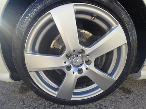 Used 2010 Mercedes-Benz E 550 Coupe image 19