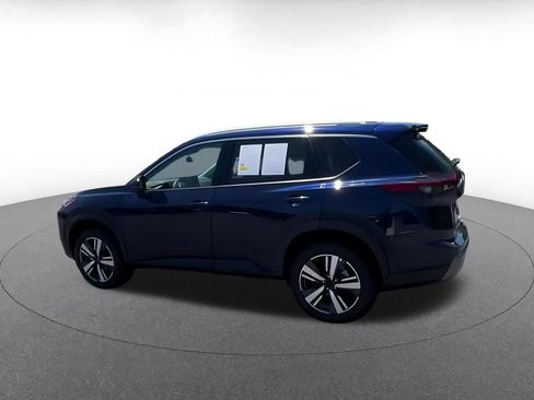 Used 2026 Nissan Rogue SL AWD/4WD image 10