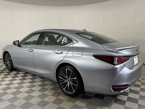 Certified 2025 Lexus ES 300h w/ Premium Package image 4