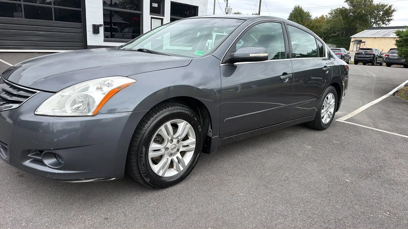 Used 2012 Nissan Altima 2.5 SL w/ 2.5SL Pkg FWD image 12