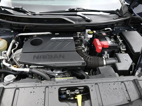 Used 2025 Nissan Rogue SV FWD image 19