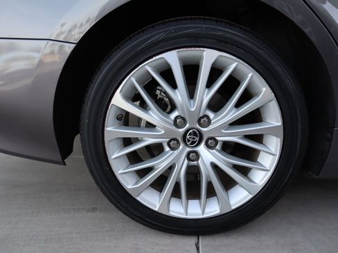 Used 2019 Toyota Camry SE image 31