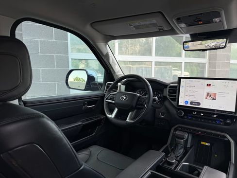 Used 2023 Toyota Tundra Limited AWD/4WD image 39