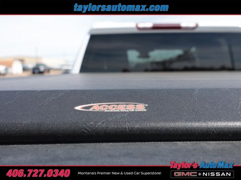 Used 2023 Chevrolet Silverado 1500 LT AWD/4WD image 31