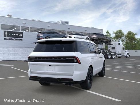 New 2026 Lincoln Navigator Reserve w/ Jet Appearance Package AWD/4WD image 8