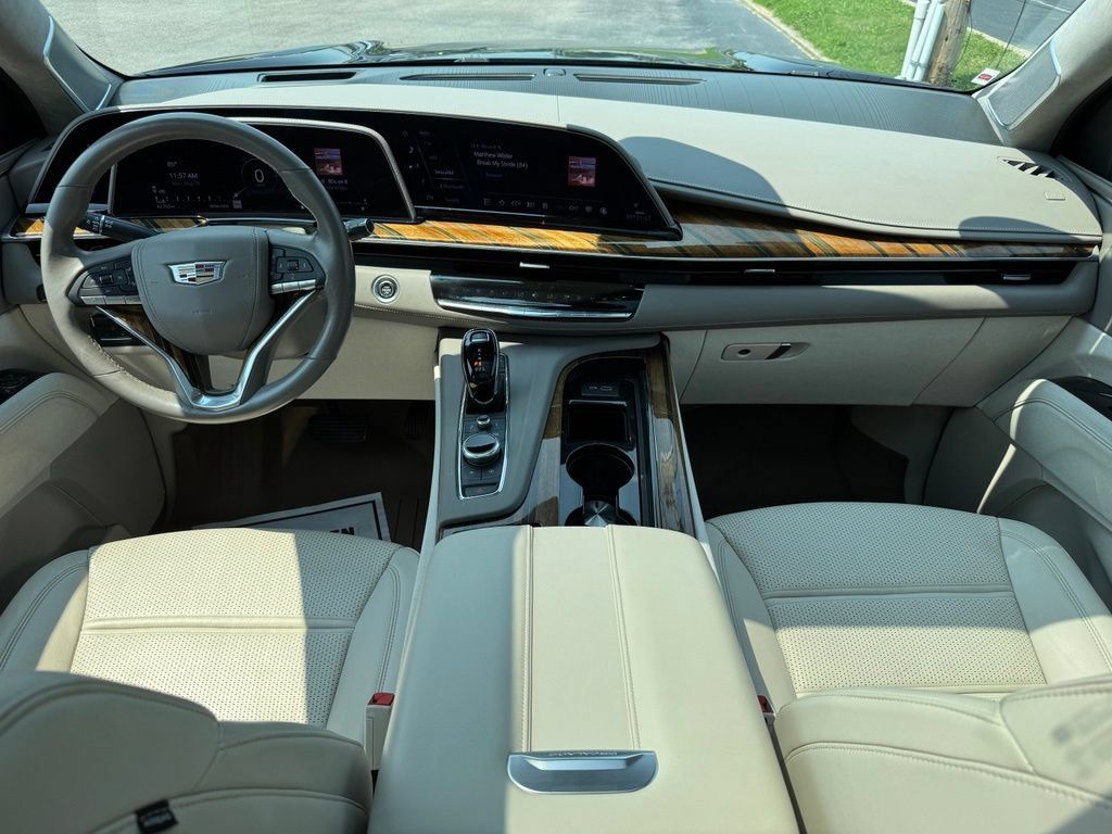 Certified 2023 Cadillac Escalade Premium Luxury Platinum w/ Heavy-Duty Trailer Package AWD/4WD image 19