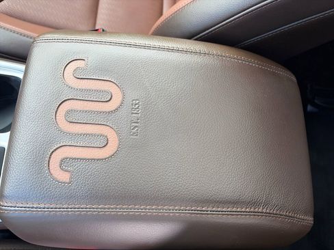 Used 2023 Ford Explorer King Ranch w/ Technology Package image 32