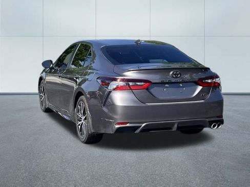Used 2022 Toyota Camry SE image 12